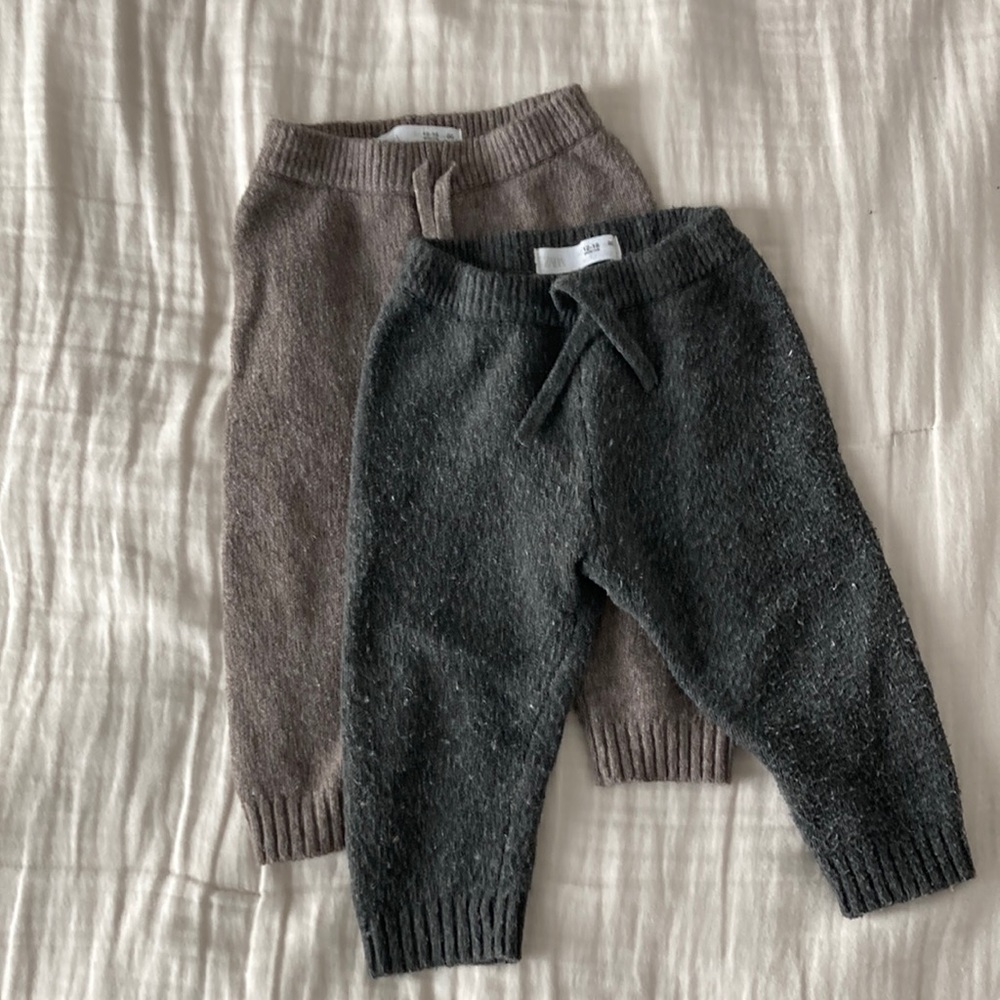 Zara 12-18 sweatpants (set of 2)